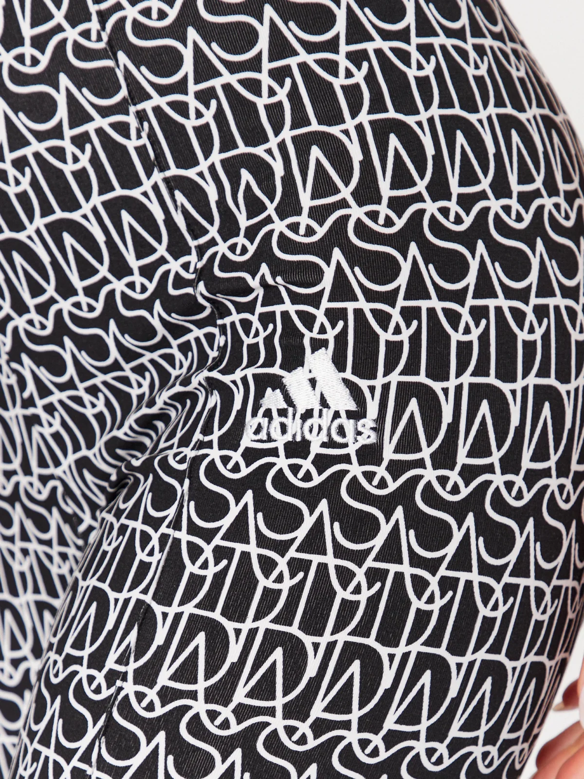 adidas Short de motard adidas Allover Graphic HR4885 Noir – Image 5